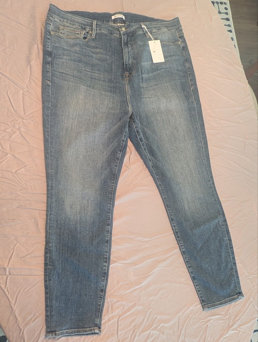 Good American Good Legs Skinny Stretch Jeans in Blue Wash